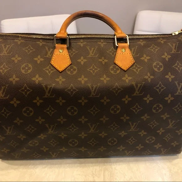 Authentic Louis Vuitton Speedy 40, Refurbished. - Picture 2 of 16